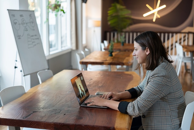 Seamless Connectivity with Laptop Rentals